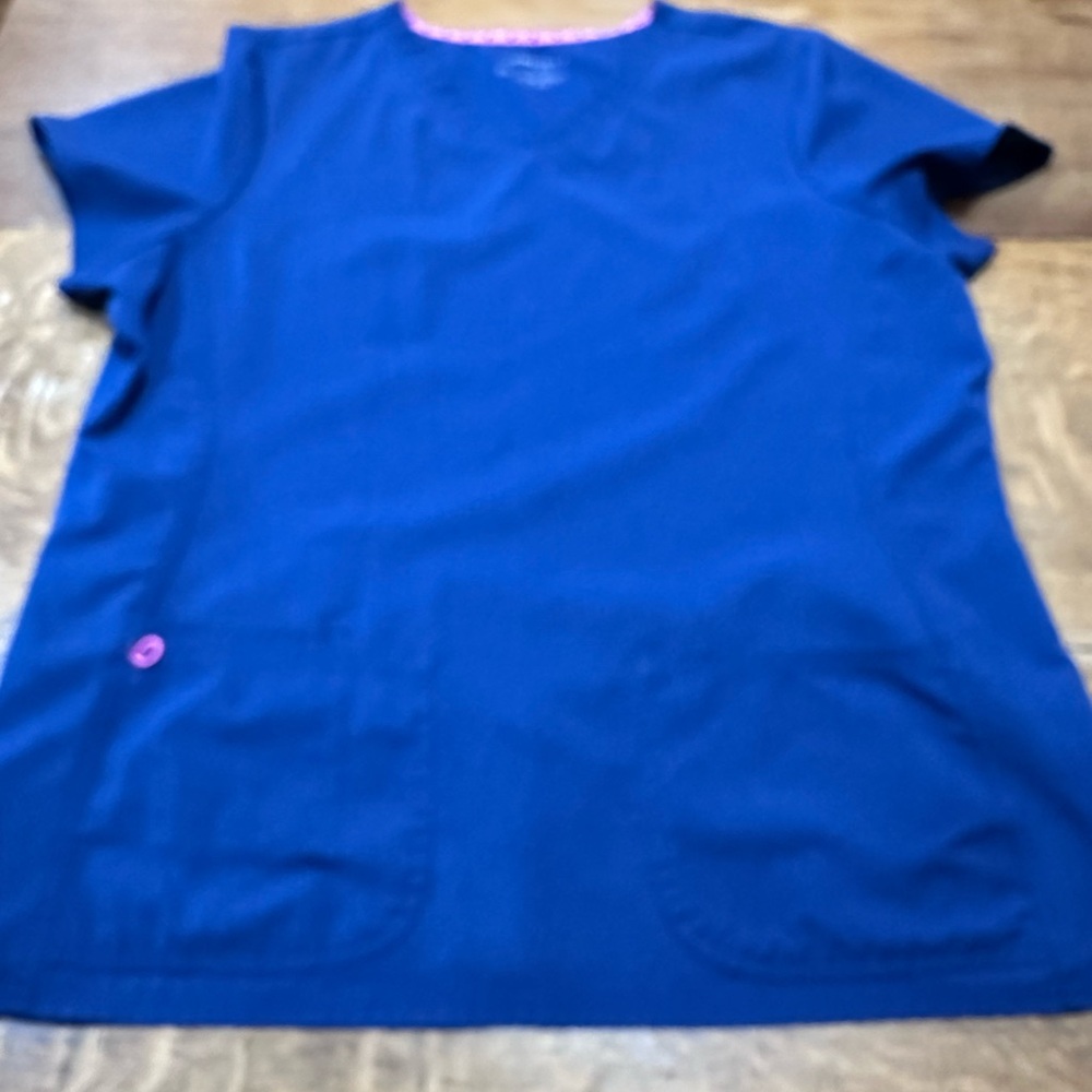 Heart Soul Women’s scrub‎ Top in Royal Blue with Pink Accent Sz 2XL